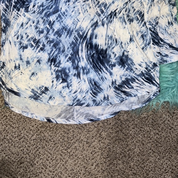 I am selling a mid sleeved tee-shirt from A.N.A, size medium. 100% Rayon. - Picture 4 of 4